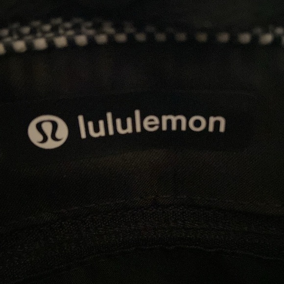 lululemon athletica Black and White Women's Tote Bag - Picture 6 of 6